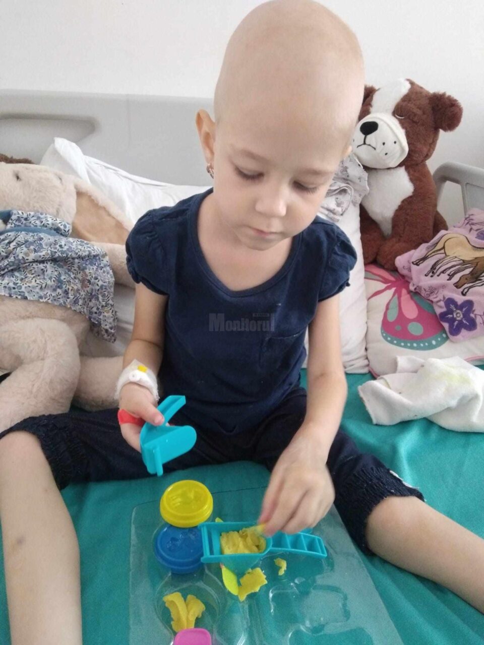 Narcisa Mihaela Maruneac, fetița diagnosticată recent cu leucemie, are nevoie în continuare de ajutor