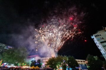 Ultima seară a Zilelor Municipiului Rădăuți, cu focuri de artificii, Zdob și Zdub și Whats`Up
