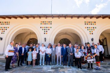 Români de pe cele două maluri ale Prutului, uniți spiritual prin cultură și artă la Putna
