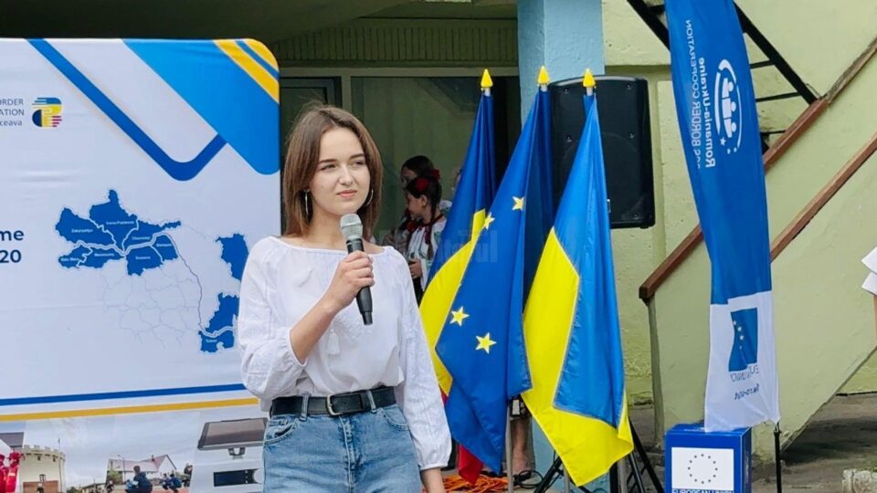 Autoarea lucrării Păsările victoriei și ale libertății - Tetyana Lebedenko, o tânără talentată în vârstă de 17 ani din regiunea Odessa