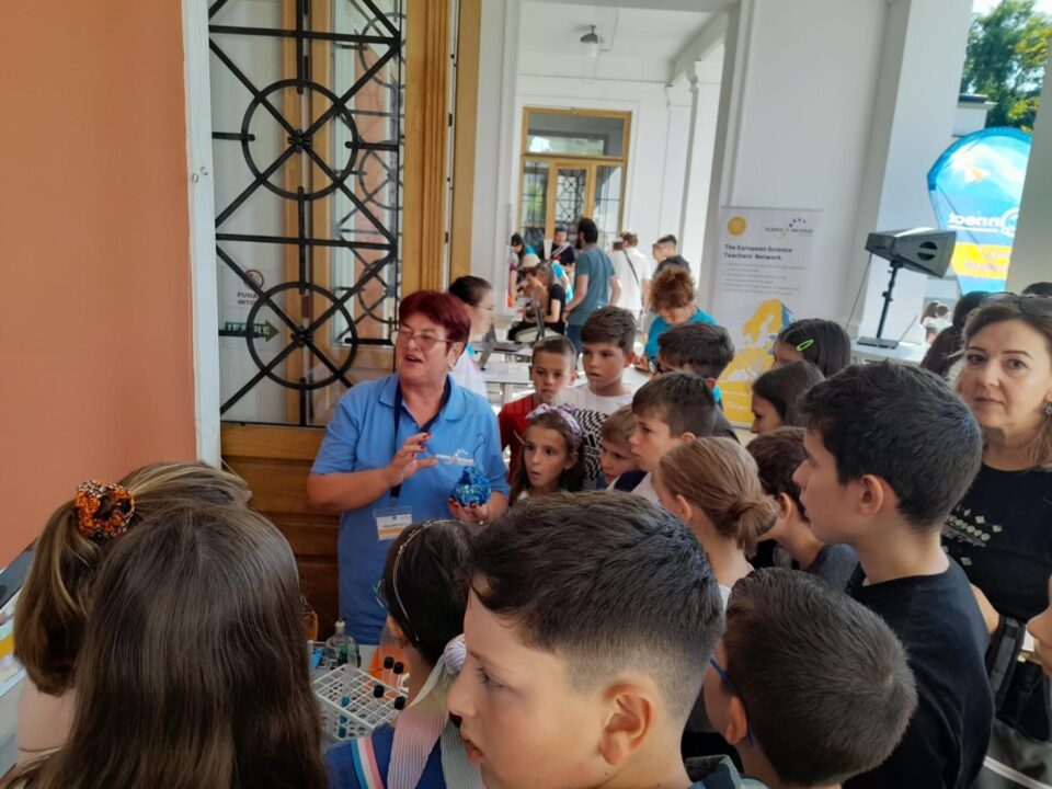 Profesoară din județ, printre cei 10 dascăli români cu proiecte inovatoare de știință la Festivalul „Science on Stage” Finlanda