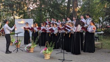 Concertul susținut de Corala „Ciprian Porumbescu” în Parcul Central Suceava