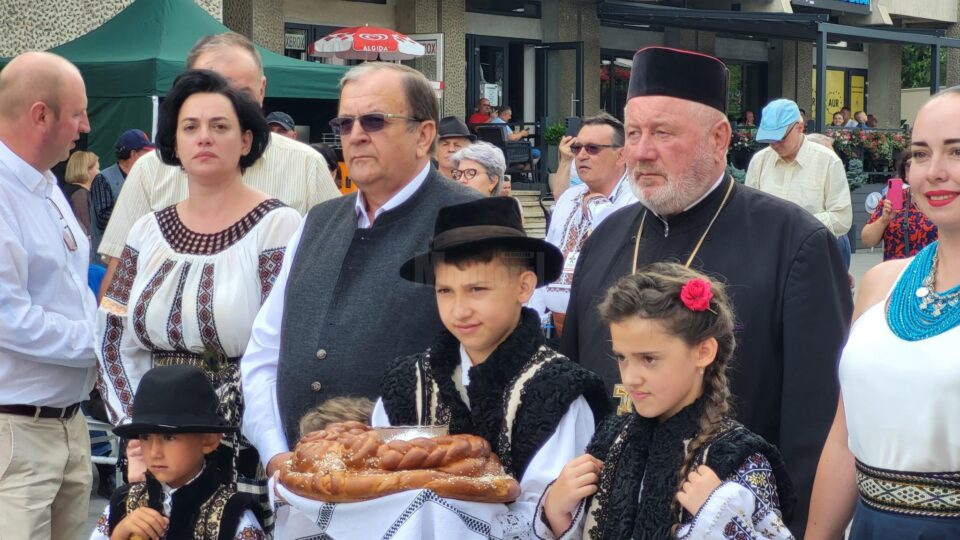 Gheorghe Flutur i-a îndemnat pe suceveni să continue să iubească și să promoveze tradițiile și autenticul din Bucovina
