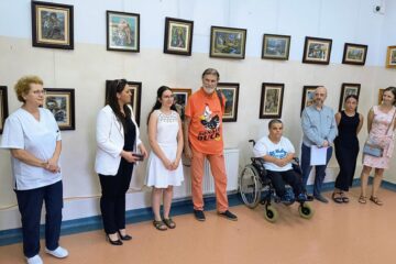 Dialog interactiv despre artă și emoții, la vernisajul expoziției „Viziuni în Fir și Culoare”