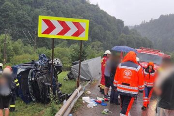 Planul Roșu de Intervenție, după un accident în care au fost implicate un microbuz și un autotren