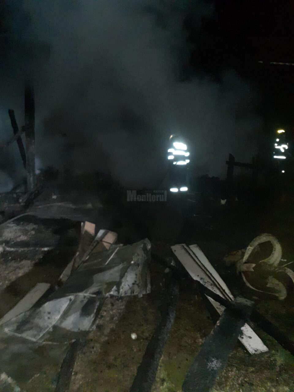 Incendiu puternic la Vășcăuți