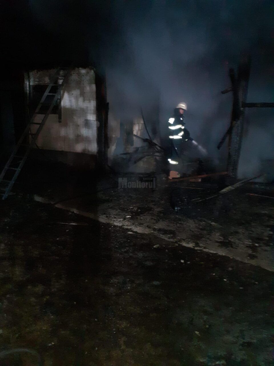 Incendiu puternic la Vășcăuți