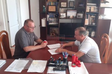 Primarul din Liteni, Tomiță Onisii, a semnat un nou contract pentru modernizarea mai multor drumuri din oraș
