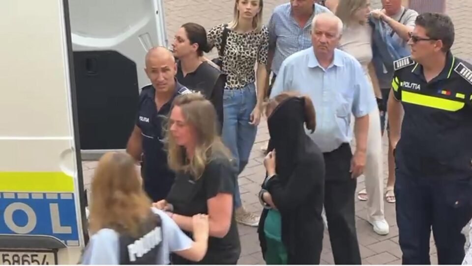Angajați de la Poliție, Finanțe și APM, cercetați pentru că ar fi vândut alcool din confiscări Angajați de la Poliție, Finanțe și APM, cercetați pentru că ar fi vândut alcool din confiscări