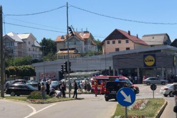 Accident cu un Logan al Poliției și un BMW