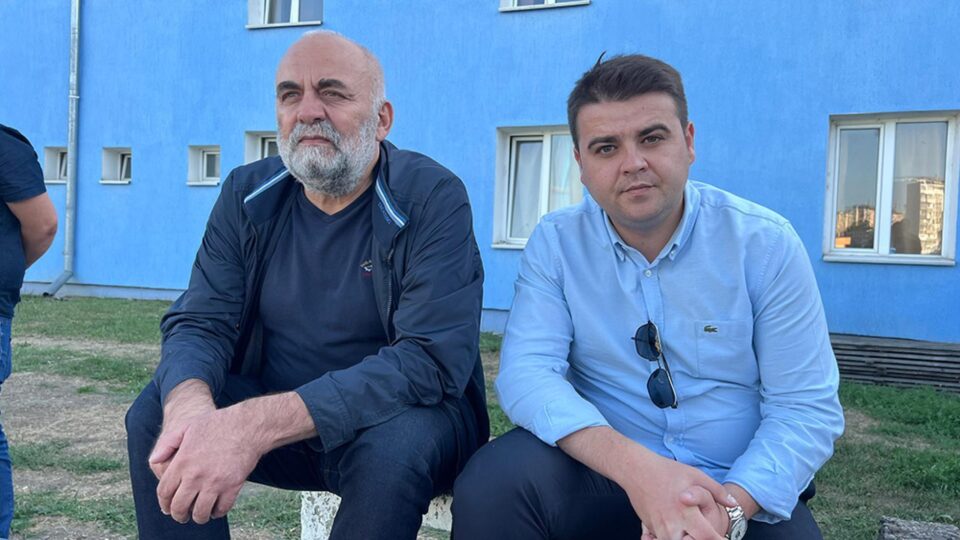 Vasile Rîmbu și Gheorghe Șoldan în tribune, pe Areni