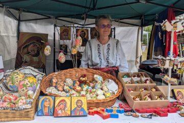 Teofilia-Lăcrămioara Mihoreanu, din Botoșani, „un meșter popular creator”