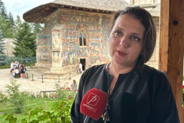 Dr. Adriana Mihalaș, la Mănăstirea Voroneț