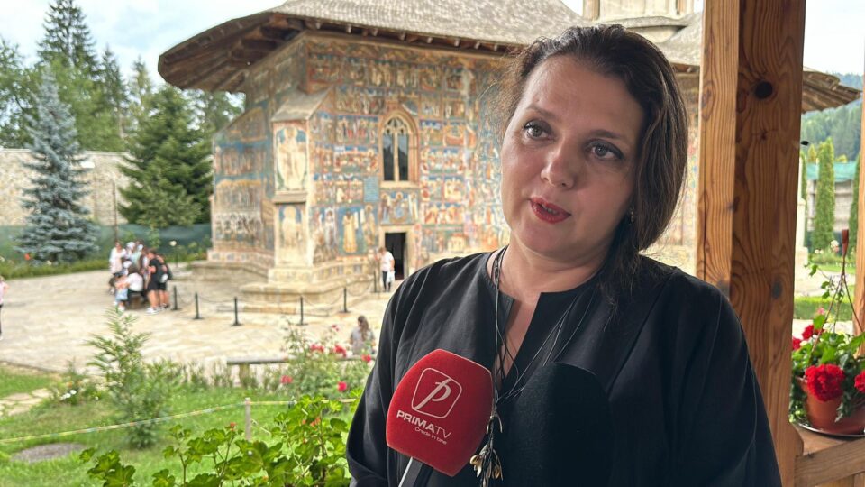 Dr. Adriana Mihalaș, la Mănăstirea Voroneț