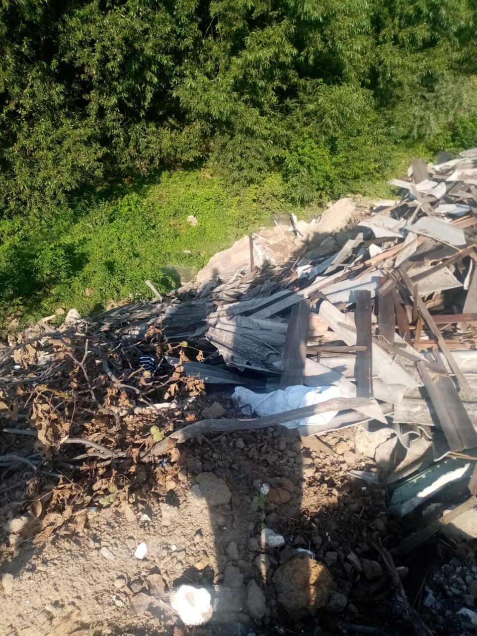 Deșeuri din construcții, la Salcea