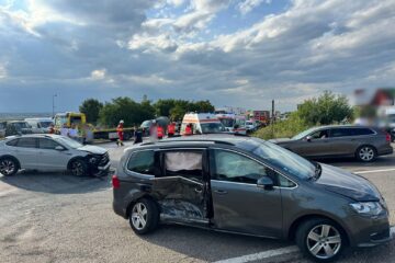 Cele trei mașini implicate în accident
