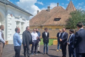 Gazde si oaspeti la Muzeul de Istorie Siret. Memorialul Holocaustului evreilor din Bucovina