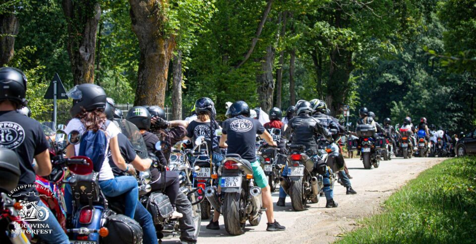 Câteva sute de motocicliști sunt așteptați să participe sâmbătă, la Suceava, la o paradă moto în memoria liderului Phoenix Nicu Covaci Câteva sute de motocicliști sunt așteptați să participe sâmbătă, la Suceava, la o paradă moto în memoria liderului Phoenix Nicu Covaci