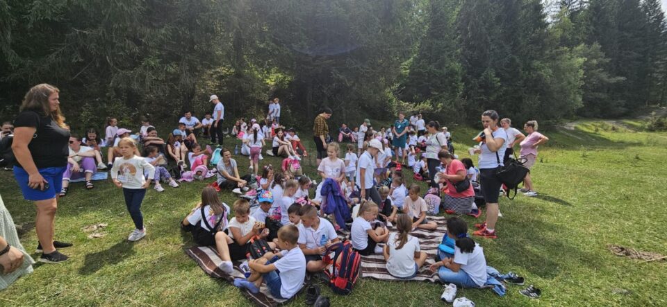 Activități educative inedite și captivante pentru 160 de elevi, la Vicovu de Sus