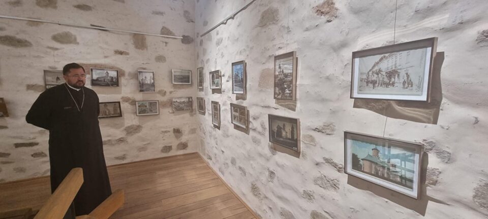 Expoziția de fotografie veche care surprinde și Turnul Lăpușneanu în diferite perioade