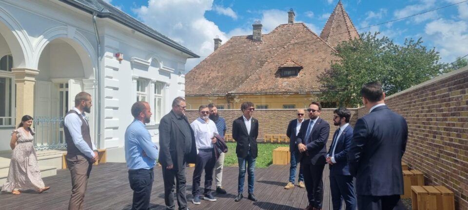 Gazde și oaspeți la Muzeul de Istorie Siret. Memorialul Holocaustului evreilor din Bucovina