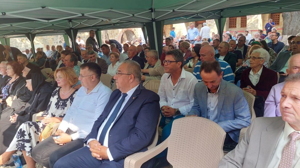 Public numeros la conferinta academicianului Ioan Aurel Pop, în Cetatea de Scaun a Sucevei