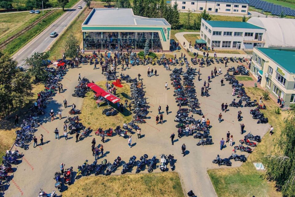 Motocicliștii la muzeul moto din Horodnic