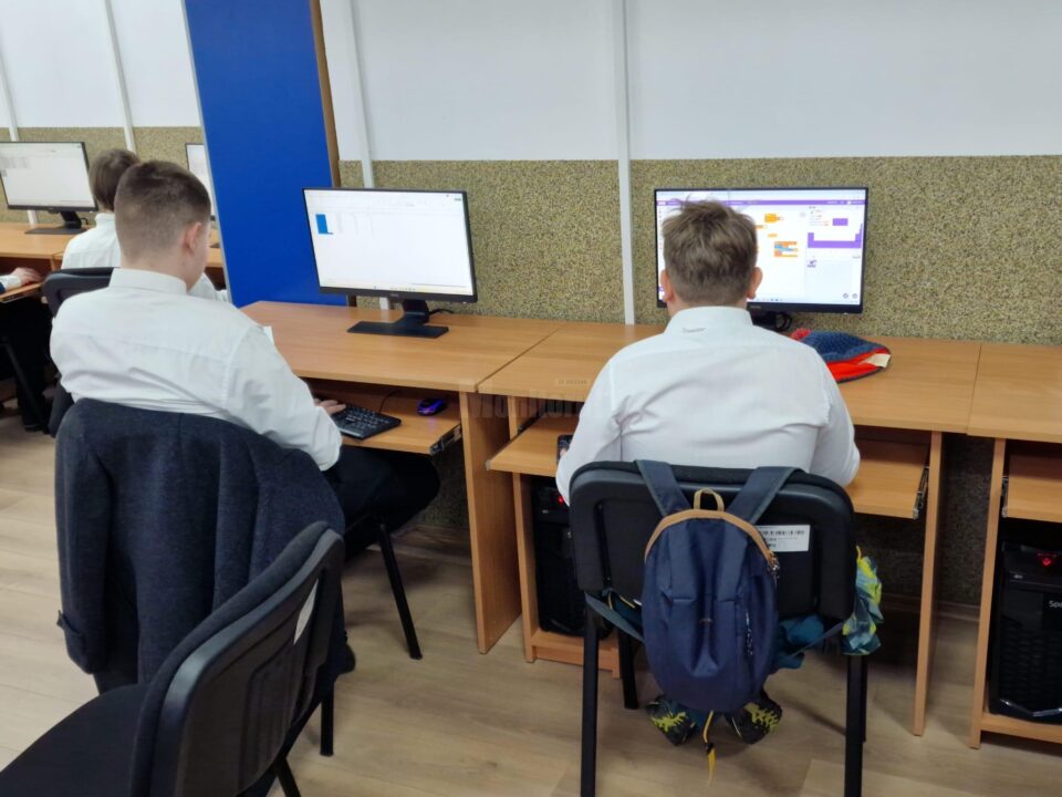 Bacalaureatul de toamnă continuă cu proba de evaluare a competențelor digitale