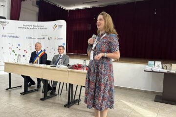 Ligia Deca la Vicovu de Sus