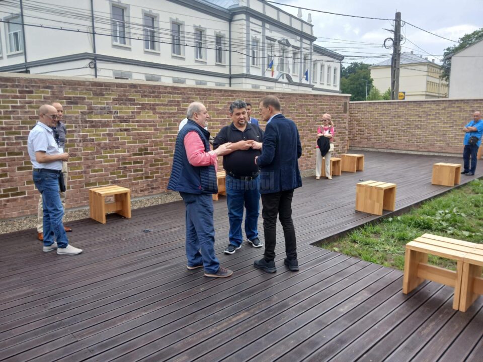 Academicianul Ioan-Aurel Pop, la Muzeul de Istorie Siret. Memorialul Holocaustului evreilor din Bucovina
