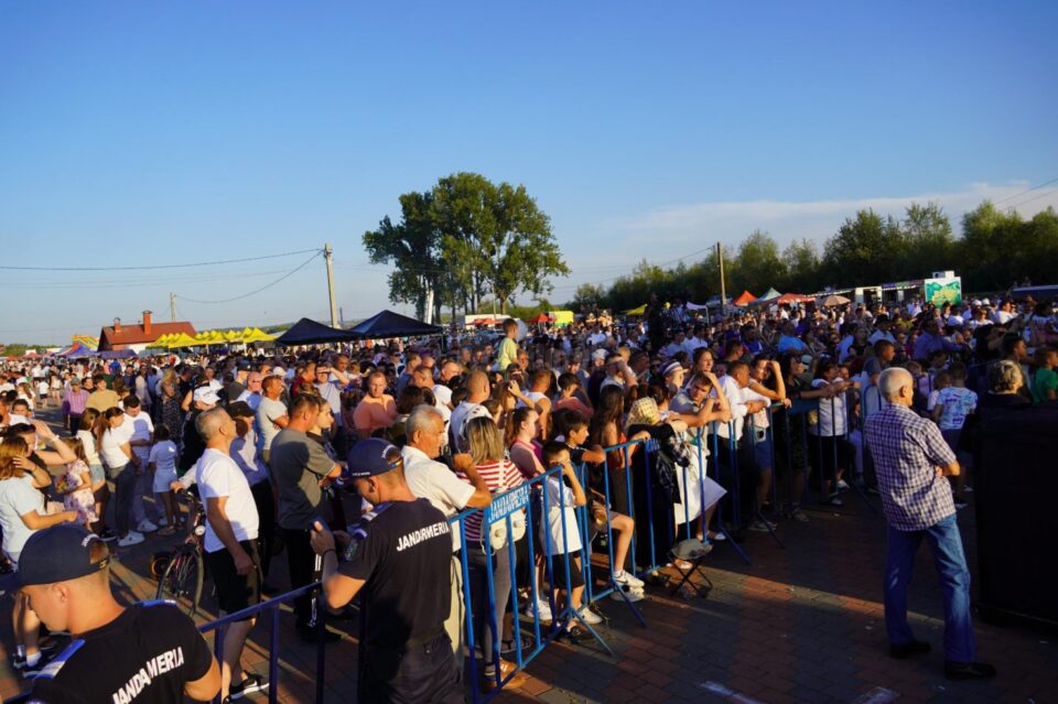 Peste 20.000 de spectatori la spectacolele organizate de Ziua Vicoului - Întâlnirea Diasporei