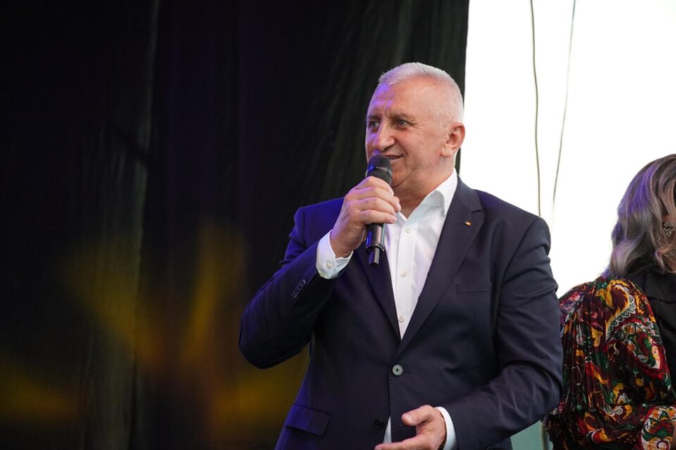 Primarul orașului Vicovu de Sus, Vasile Iliuț
