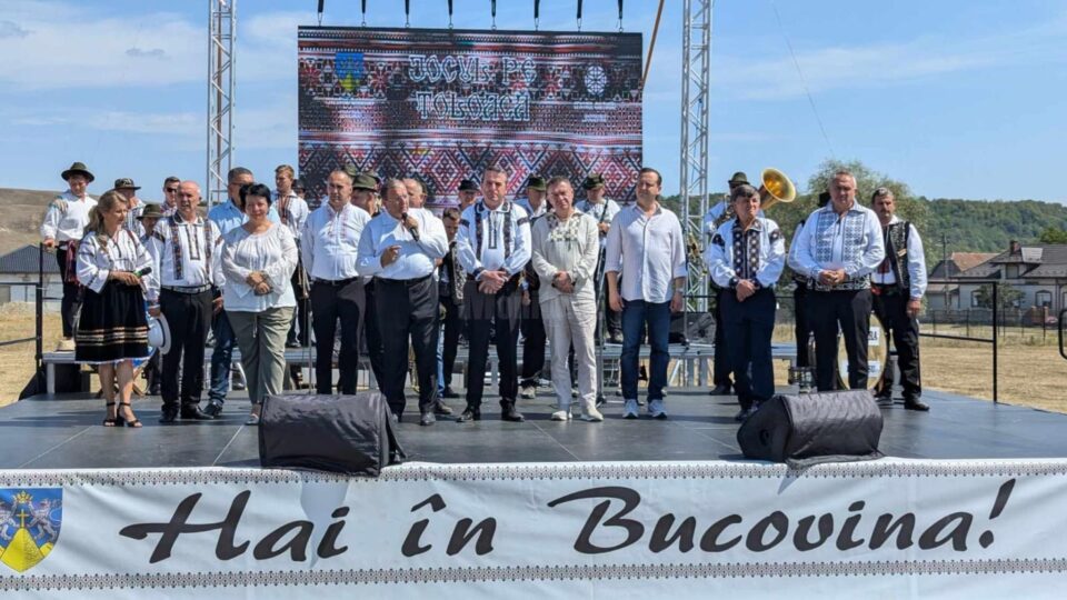 Gheorghe Flutur consideră că Bucovina a fost și este cunoscută în primul rând pentru autentic, credință și tradiții