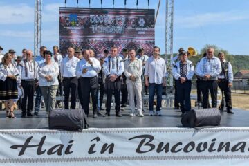 Gheorghe Flutur consideră că Bucovina a fost și este cunoscută în primul rând pentru autentic, credință și tradiții