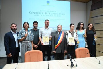 Canotorii suceveni medaliați la Jocurile Olimpice au fost premiați în plenul Consiliului Județean