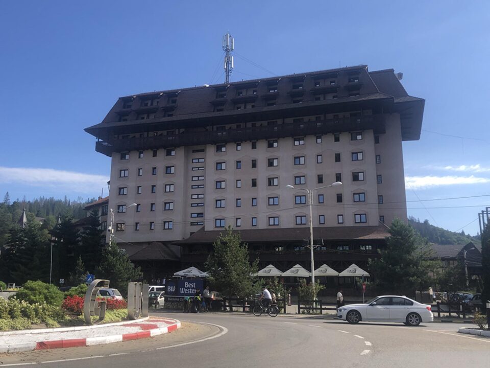 O companie din Gura Humorului a achiziționat Hotelul Best Western Bucovina din centrul orașului O companie din Gura Humorului a achiziționat Hotelul Best Western Bucovina din centrul orașului