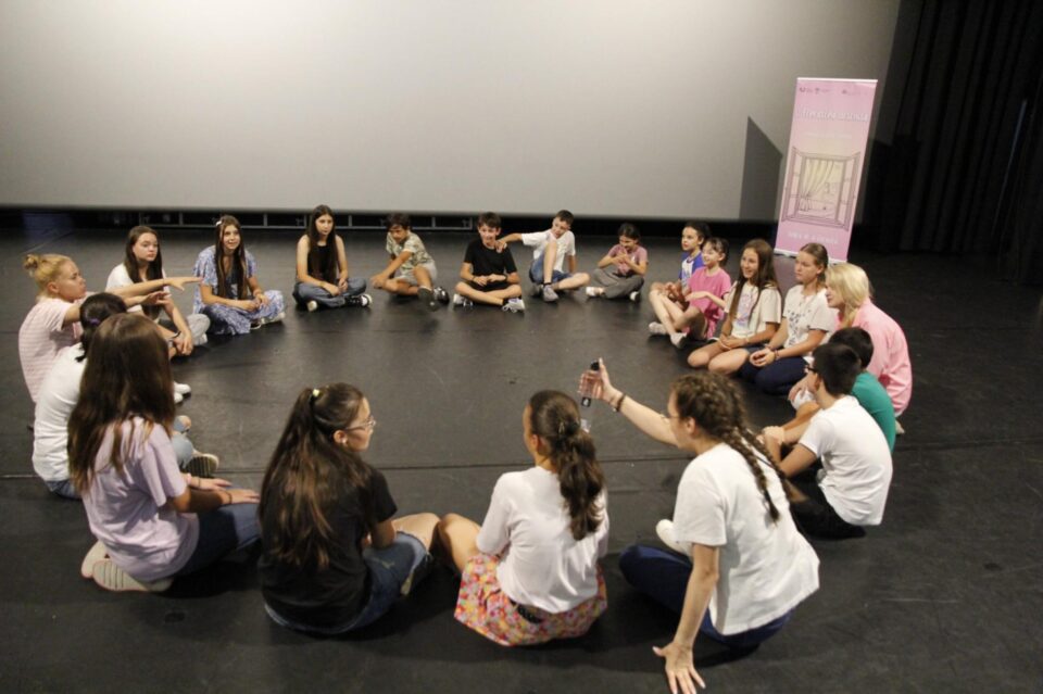 Proiectul cultural și educațional „O fereastră deschisă - educația prin teatru”, la TMMVS