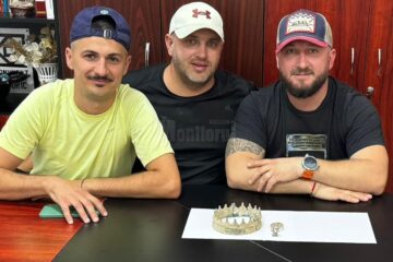Un colier celtic din anul 500 î.Hr. și fragmente de podoabe, descoperite de trei fălticeneni cu detectoare de metale