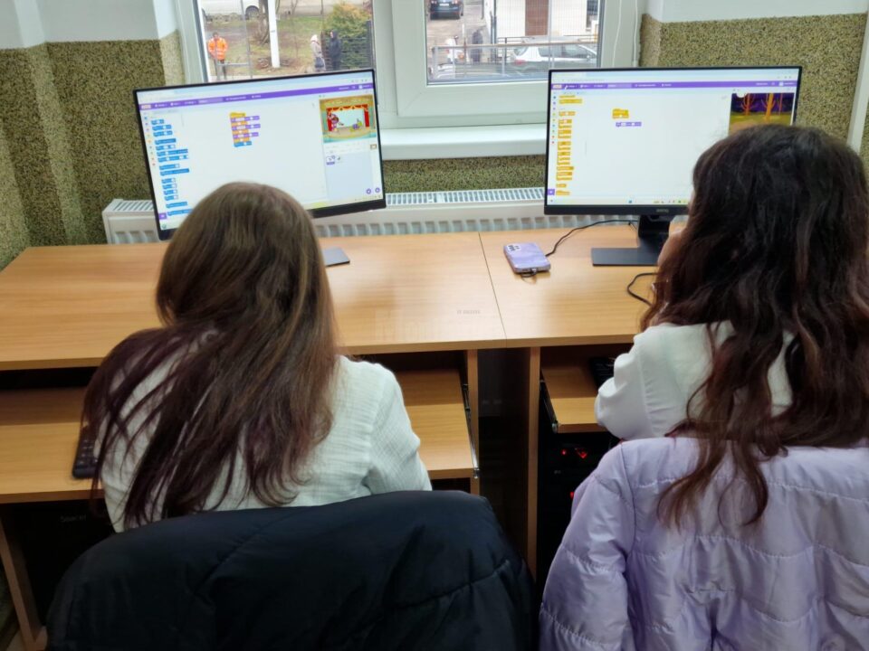 200 de euro pentru achiziționarea unui calculator, pentru elevii și studenții cu dificultăți financiare 200 de euro pentru achiziționarea unui calculator, pentru elevii și studenții cu dificultăți financiare