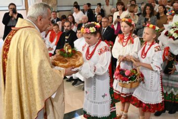 „Sărbătoarea Roadelor” la Solonețu Nou - cea mai mare localitate din Bucovina în care trăiesc polonezi