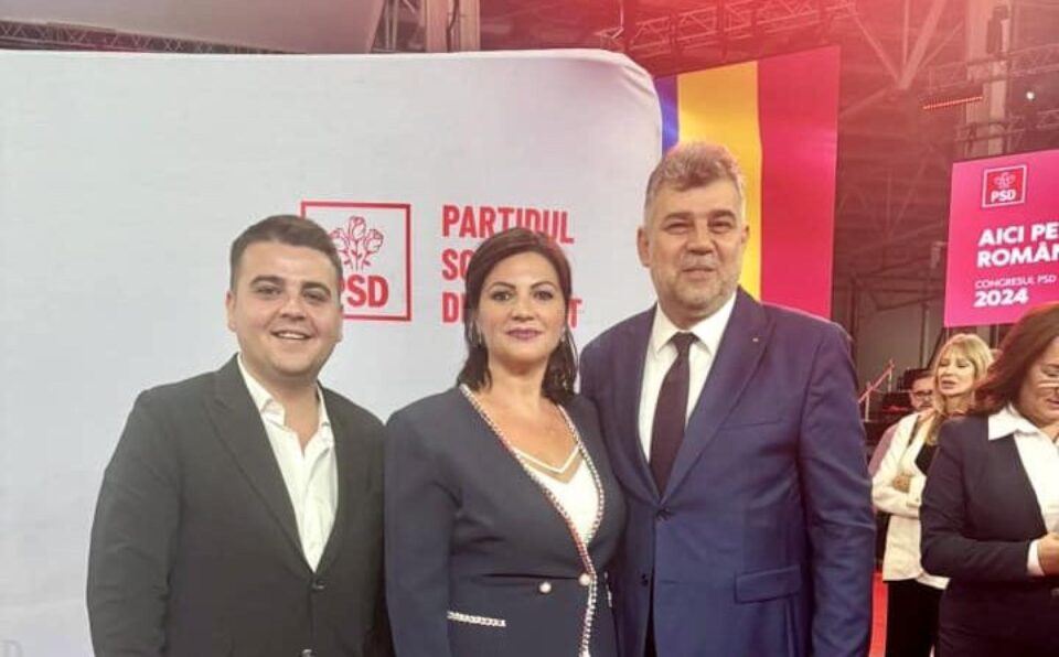 Larisa Blanari alături de liderul PSD, Marcel Ciolacu, și viitorul președinte al CJ Suceava, Gheorghe Șoldan