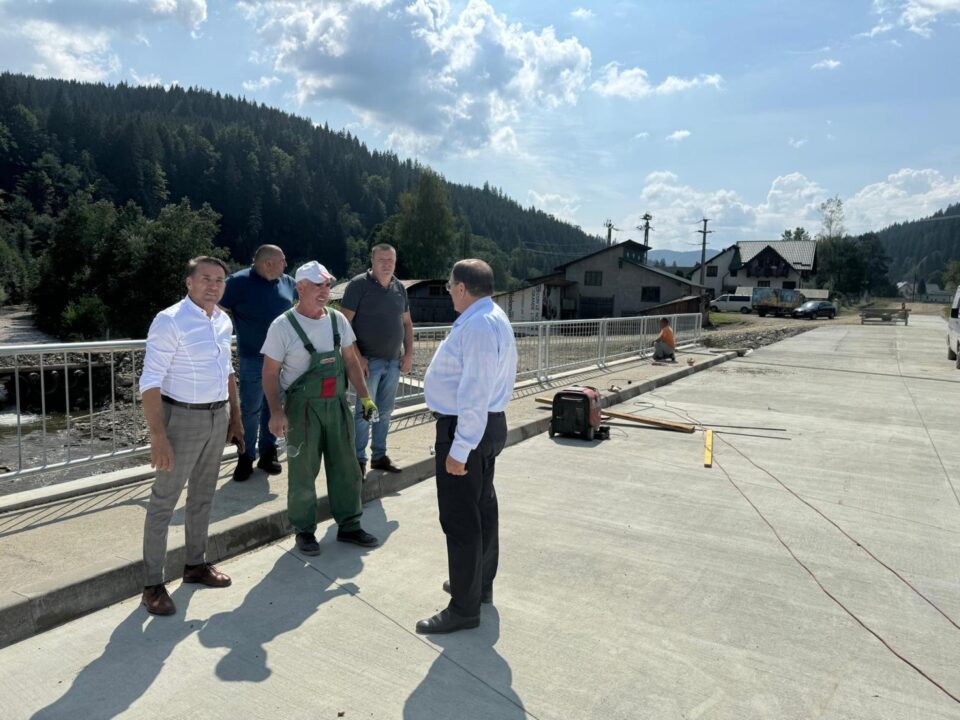 Gheorghe Flutur a verificat lucrările de betonare pe tronsonul de drum Brodina - Brodina de Jos