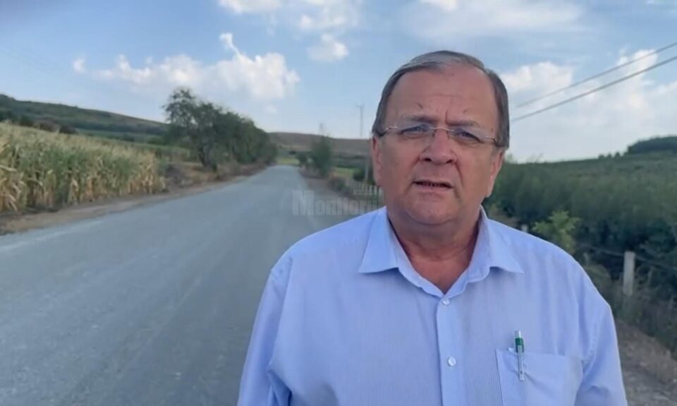 Președintele CJ Suceava, Gheorghe Flutur, spune că drumul Satu Mare - Grănicești va fi asfaltat în perioada imediat următoare Președintele CJ Suceava, Gheorghe Flutur, spune că drumul Satu Mare - Grănicești va fi asfaltat în perioada imediat următoare
