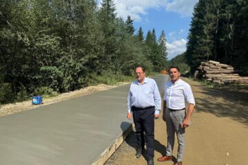 Gheorghe Flutur a verificat lucrările de betonare pe tronsonul de drum Brodina - Brodina de Jos