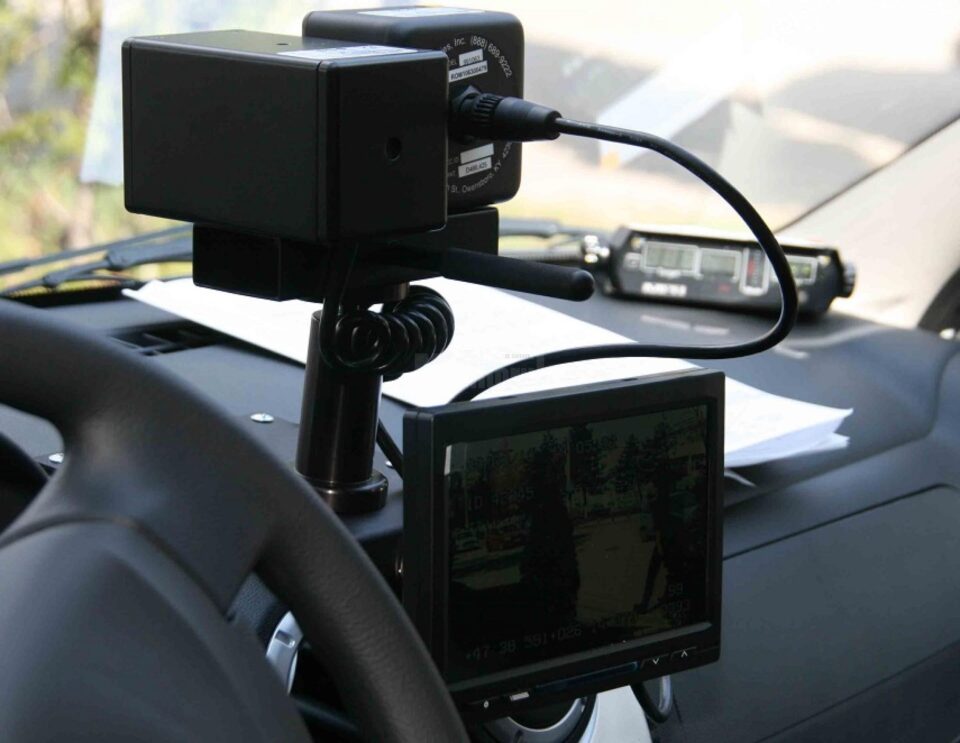 Acțiunile de control cu radarul ale poliției duc tot mai des la depistarea unor conducători auto care au problemele și mai grave decât depășirea limitei de viteză Acțiunile de control cu radarul ale poliției duc tot mai des la depistarea unor conducători auto care au problemele și mai grave decât depășirea limitei de viteză