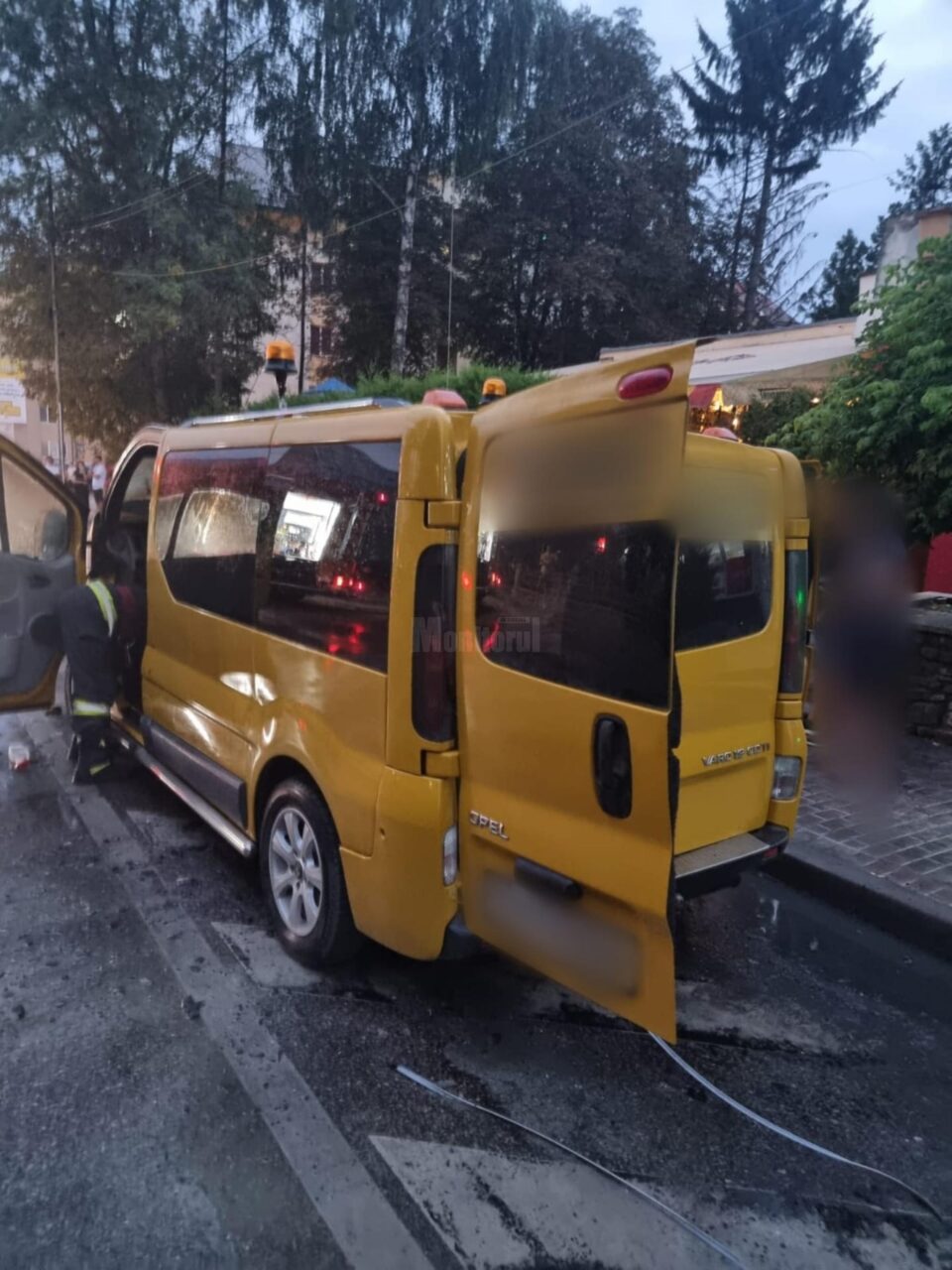 Mașina care a ars la Rădăuți