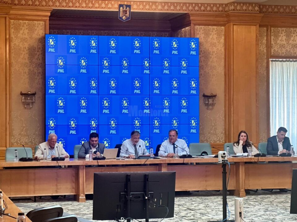 Prim-vicepreședintele Partidului Național Liberal, Gheorghe Flutur, a condus ședința Comisiei Naționale pentru Politici Publice a PNL Prim-vicepreședintele Partidului Național Liberal, Gheorghe Flutur, a condus ședința Comisiei Naționale pentru Politici Publice a PNL