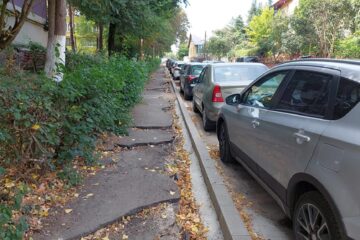 Trotuar al stăzii 6 Noiembrie