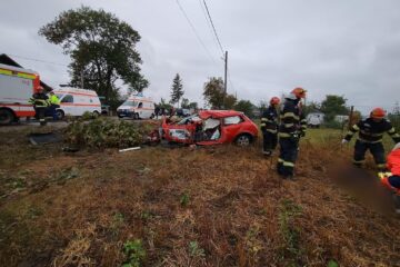 Consecințele teribilului accident de joi la prânz de pe E 85, de la Vadu Moldovei, sunt grave și pentru cele două femei care au supraviețuit impactului