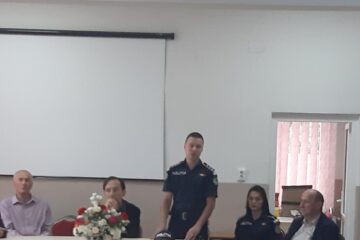 Poliția a lansat în școli campania ,,Tăcerea e tot violență. Vocea ta e soluția”